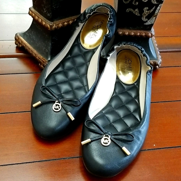 Michael Kors Shoes - 🖤 MK BALLET FLATS